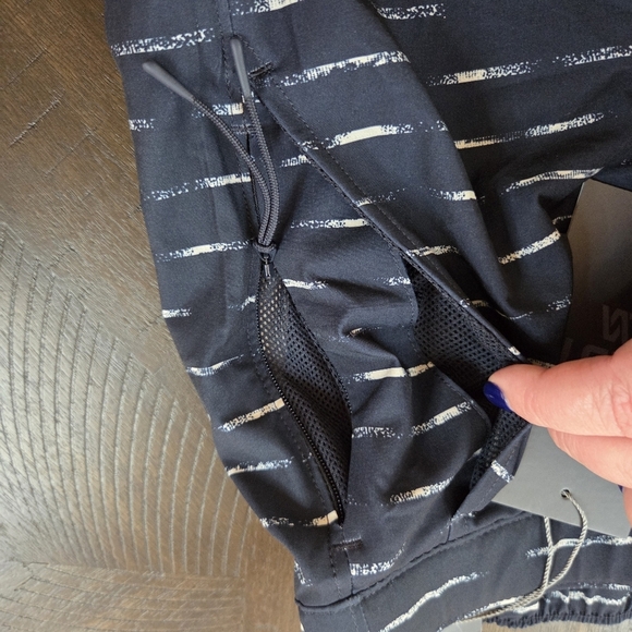 VRST Mens Medium Navy Sand Washed Stripe 5" Resort Slim Fit Shorts New Beach - Picture 4 of 11